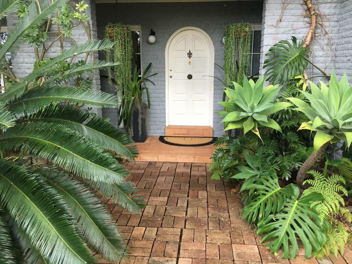 Palm Beach Bed & Breakfast Buitenkant foto